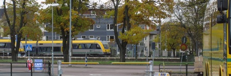 Tåg och buss mötes i Karlstad (men inte på samma ställe - det är 600 meter att gå till busstationen)